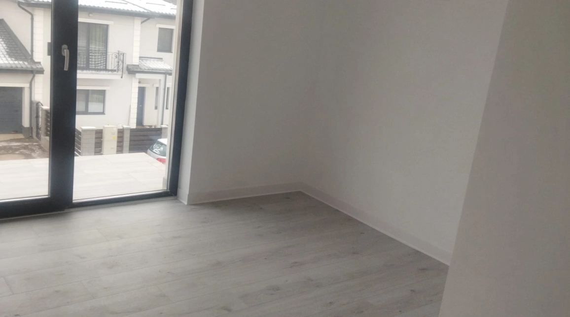 Oferta 4 camere, 106 mp, de vanzare casa in zona Valea Adanca,  mai jos de 5 drumuri imagine 2