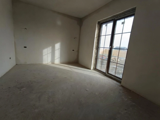 Apartament 4 camere - Aroneanu