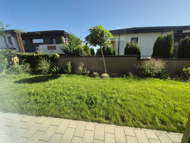 Apartament 5 camere - Miroslava