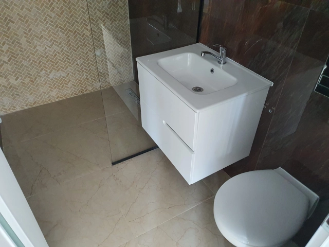 Apartament 3 camere - Valea Adanca