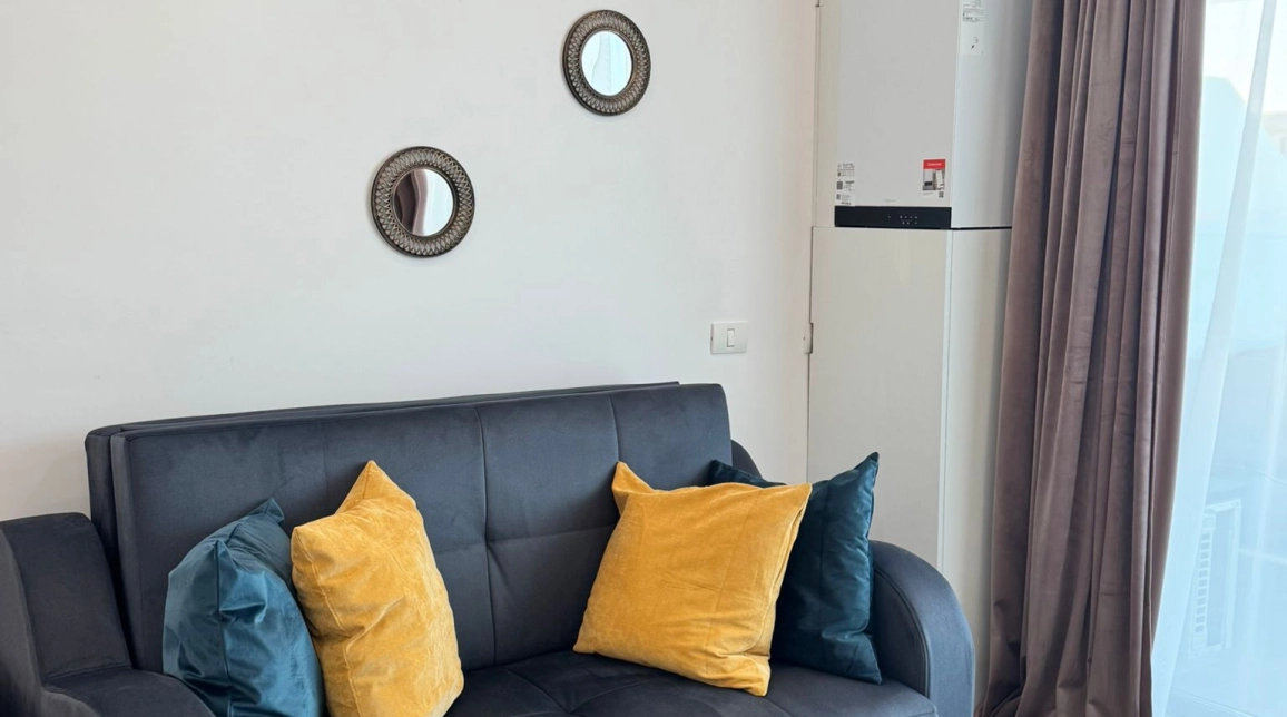 Oferta De vanzare apartament nou, 1 camera, decomandat, 40 mp, Mamaia Nord,  Tomis Villa, parcare inclusa, vedere laterala imagine 3