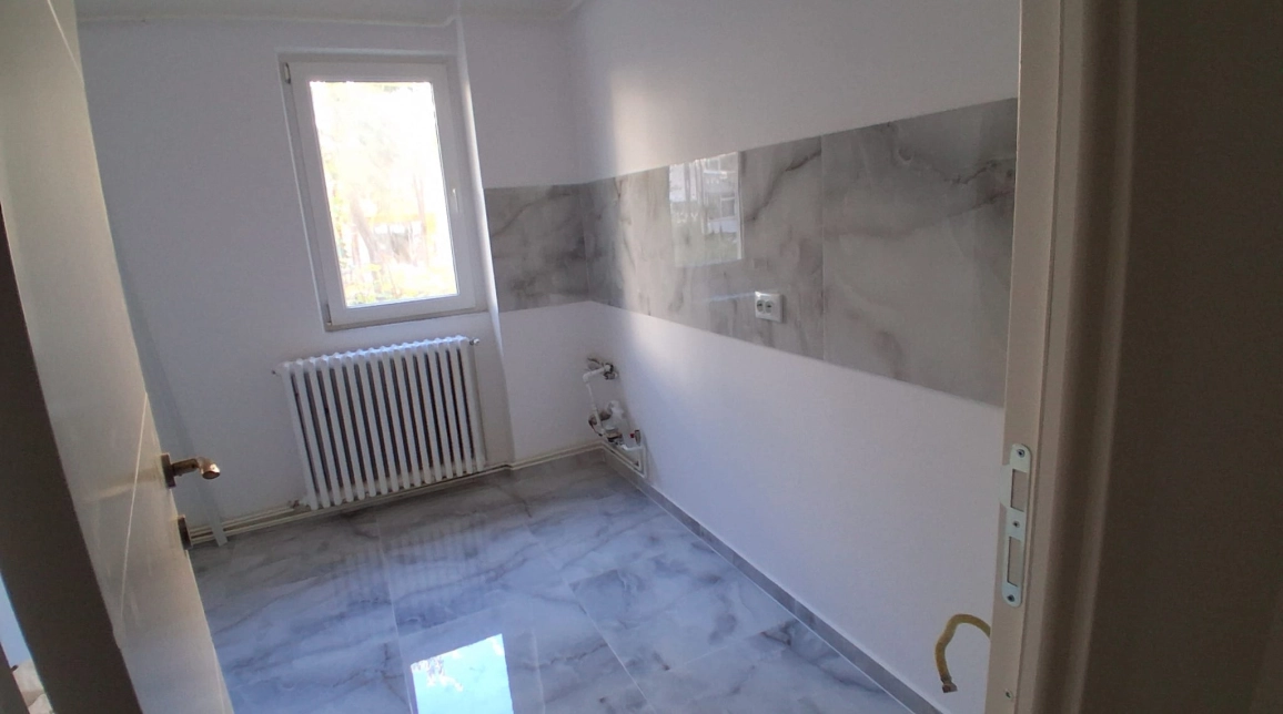 Oferta Podu Ros apartament 50 mp, 2 camere, semidecomandat, de vanzare,  liceul Cantemir imagine 2