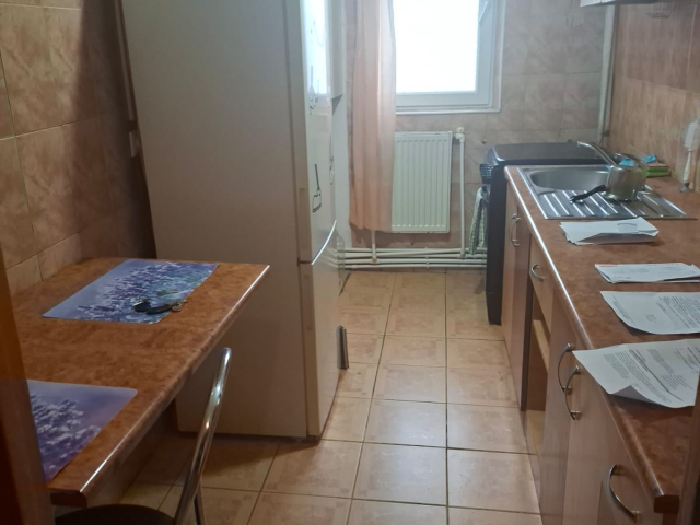 De vanzare apartament, 3 camere,  semidecomandat,  54 mp, Dacia,  (Bicaz) 162177