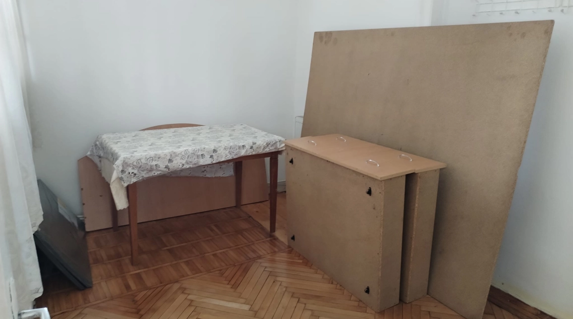 Oferta Apartament de vanzare, 3 camere, semidecomandat, 85 mp, Central,  in spate la facultatea de medicina imagine 8