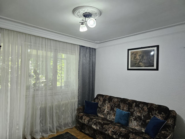 De vanzare apartament, 3 camere,  semidecomandat,  65 mp, Podu Ros,  (Salubris) 162677