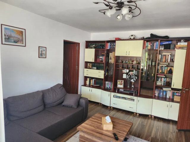 Central apartament  72 mp, 3 camere,  semidecomandat, de vanzare,  (Dacia) 162689