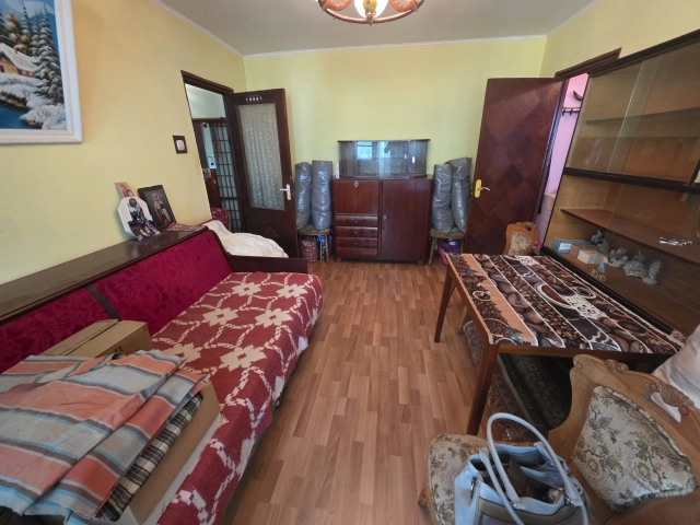 Apartament 3 camere - Alexandru cel Bun