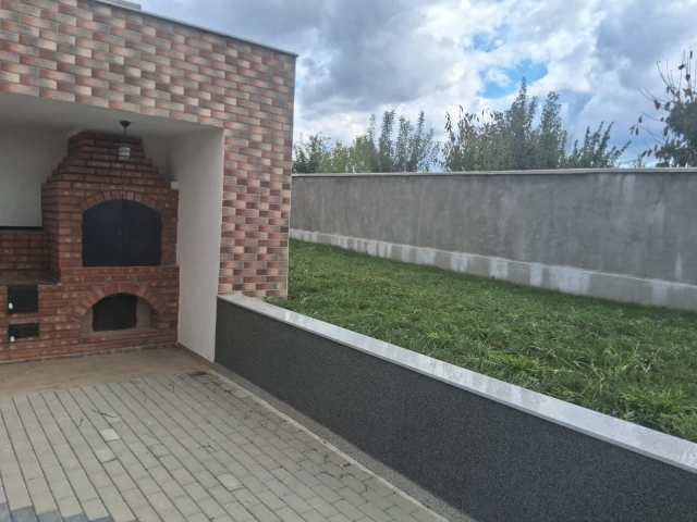 Apartament 6 camere - Lunca Cetatuii