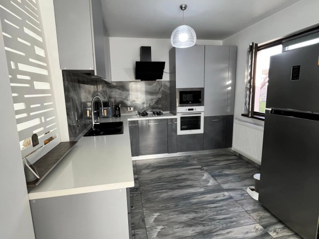 Apartament 4 camere - Valea Lupului
