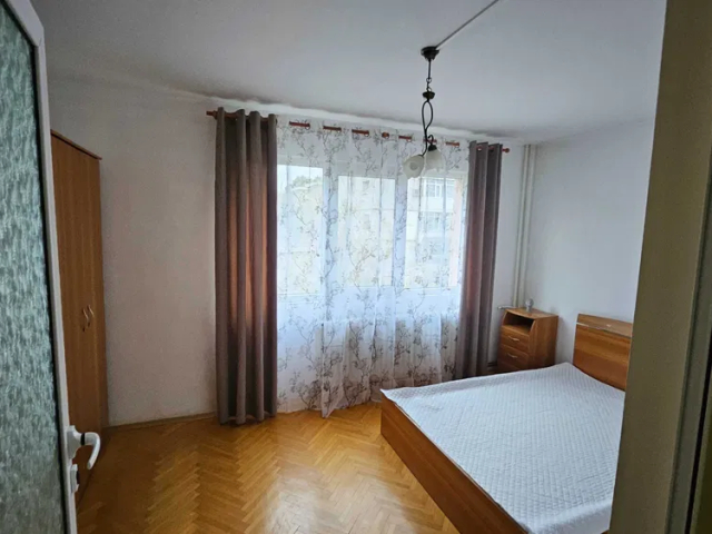 Podu Ros apartament  60 mp, 3 camere,  semidecomandat, de inchiriat,   161844