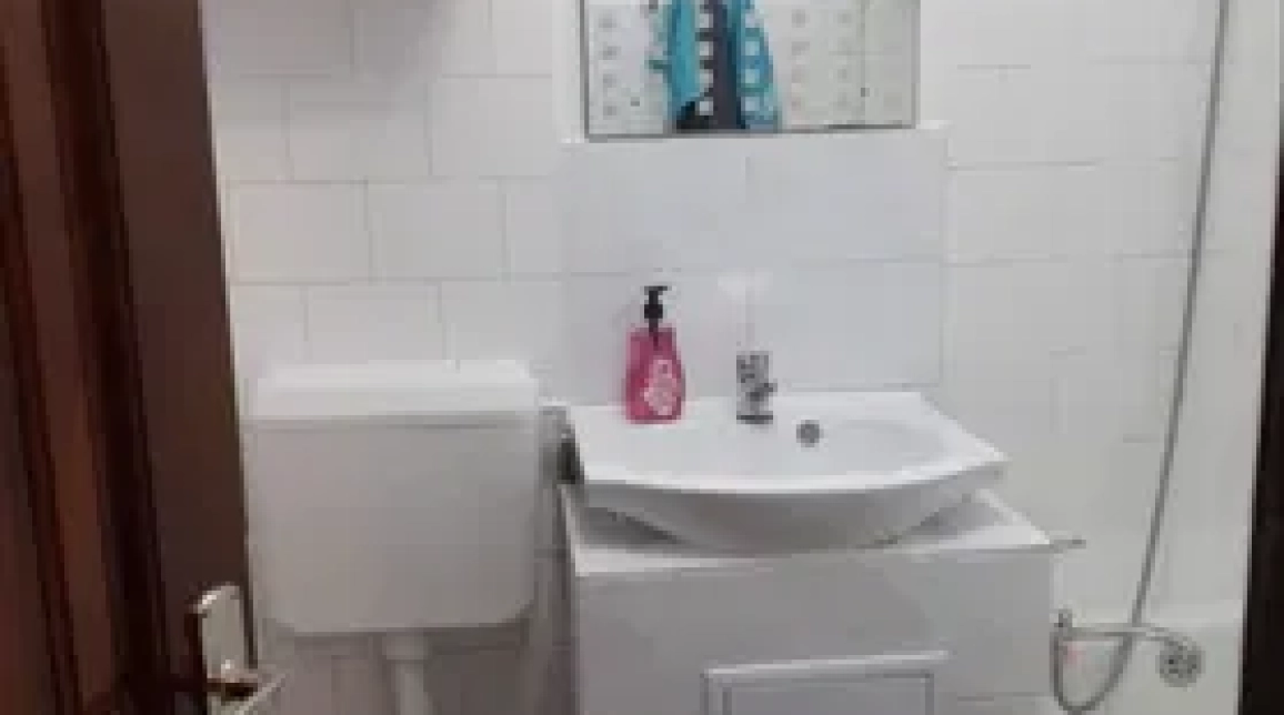 Oferta Roznov garsoniera 28 mp, de vanzare imagine 4