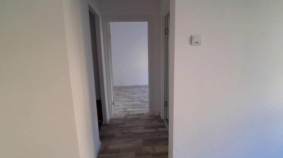 Oferta Podu Ros apartament 50 mp, 2 camere, semidecomandat, de vanzare,  liceul Cantemir imagine 4