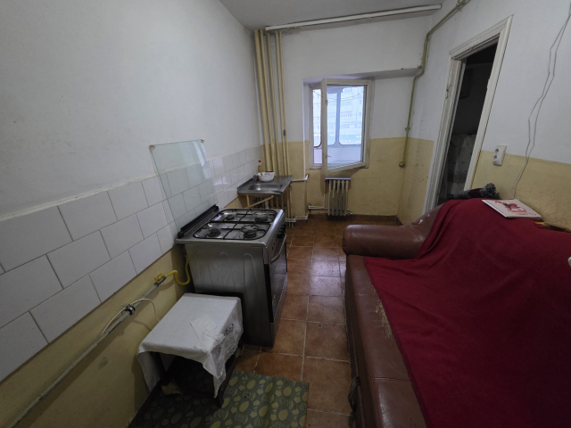 3 camere,  decomandat,  80 mp, de vanzare apartament in zona Dacia,  (Bicaz) 161663