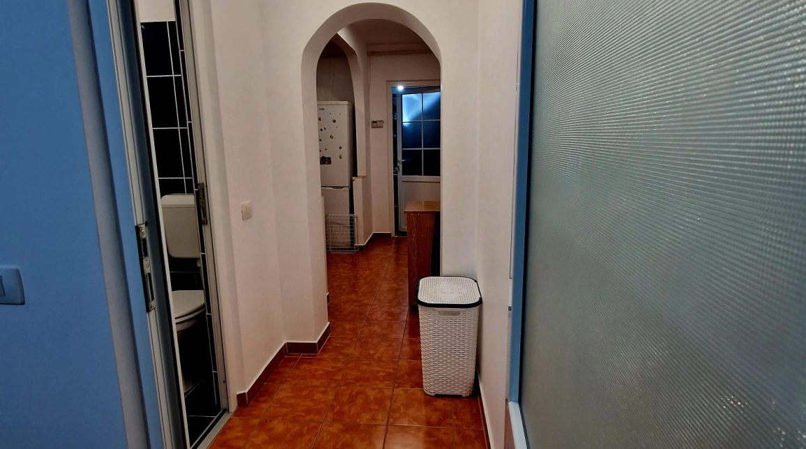 Oferta Calea Romanului apartament 45 mp, 2 camere, decomandat, de vanzare imagine 4