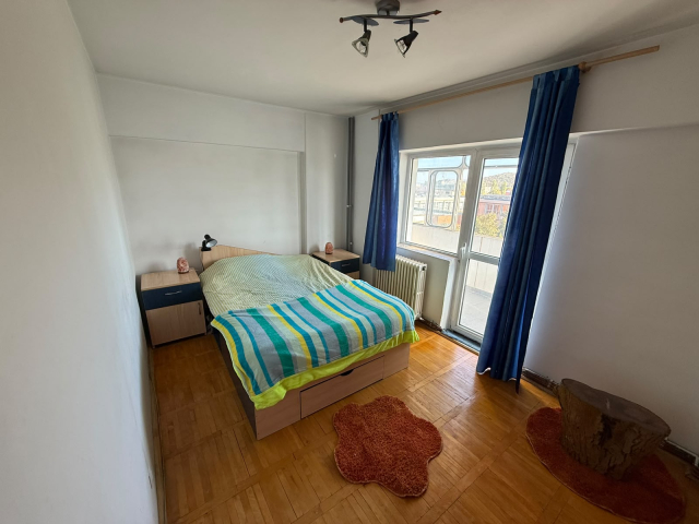 Podu Ros apartament  73 mp, 3 camere,  decomandat, de vanzare,  (Granit Bulevardul Socola) 163449