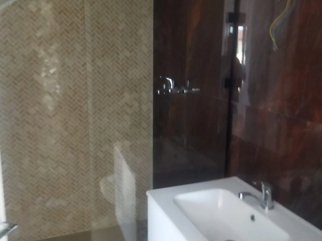 Apartament 4 camere - Valea Adanca