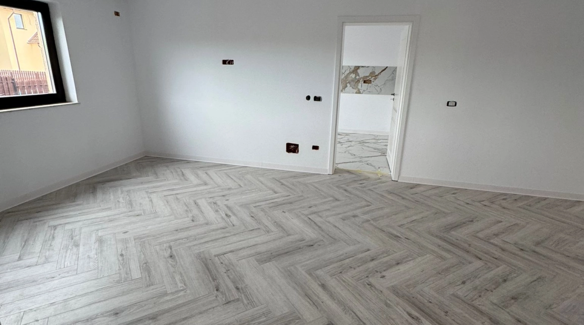 Oferta Miroslava casa 120 mp, 4 camere, de vanzare,  la 900 ml de primaria  Miroslava imagine 2