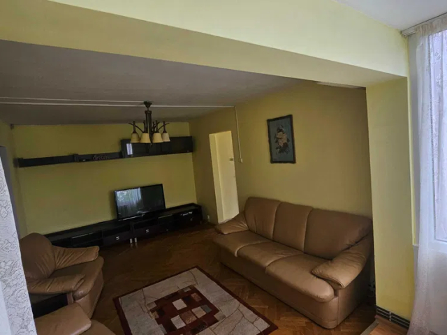 Podu Ros apartament  60 mp, 3 camere,  semidecomandat, de inchiriat,   161844