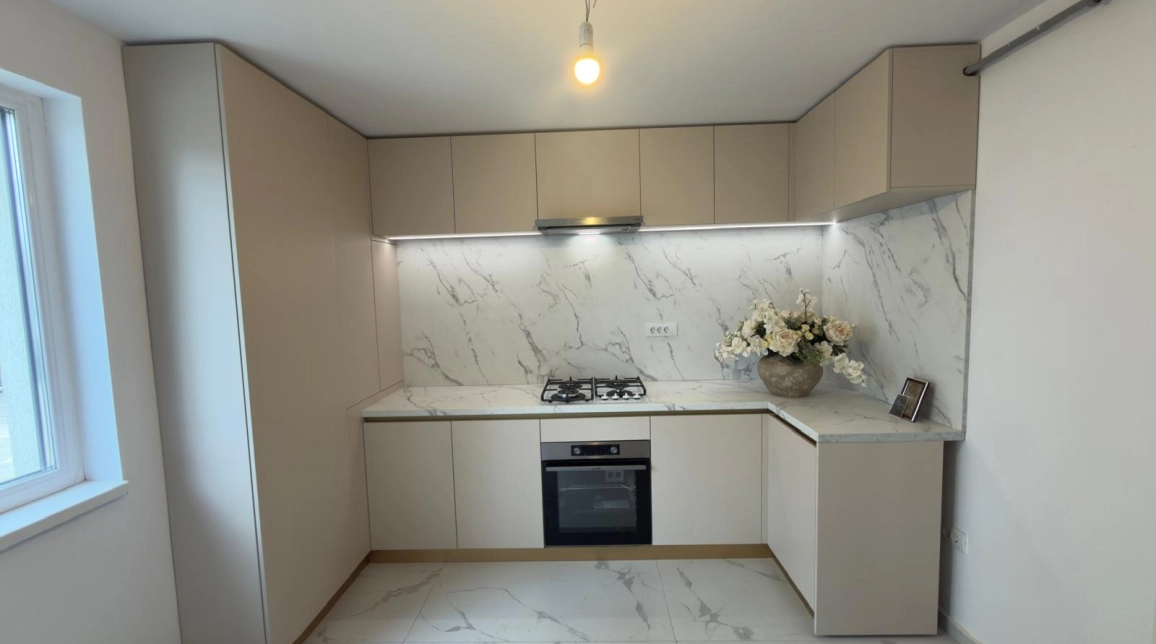 Oferta Bucium apartament nou 78 mp, 3 camere, decomandat, de vanzare,  Profi Visan imagine 1