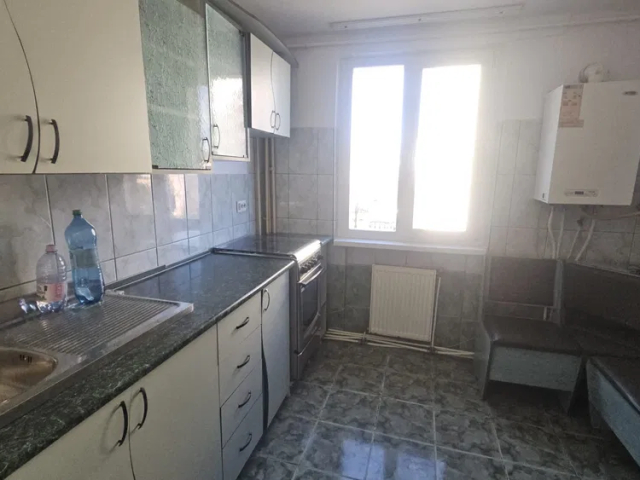 3 camere,  decomandat,  74 mp, de vanzare apartament in zona Calea Romanului,   162128