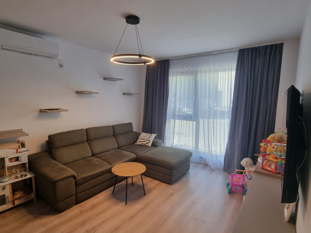 2 camere,  decomandat,  50 mp, de vanzare apartament in zona CUG,  (Cimitirul Buna Vestire) 163348