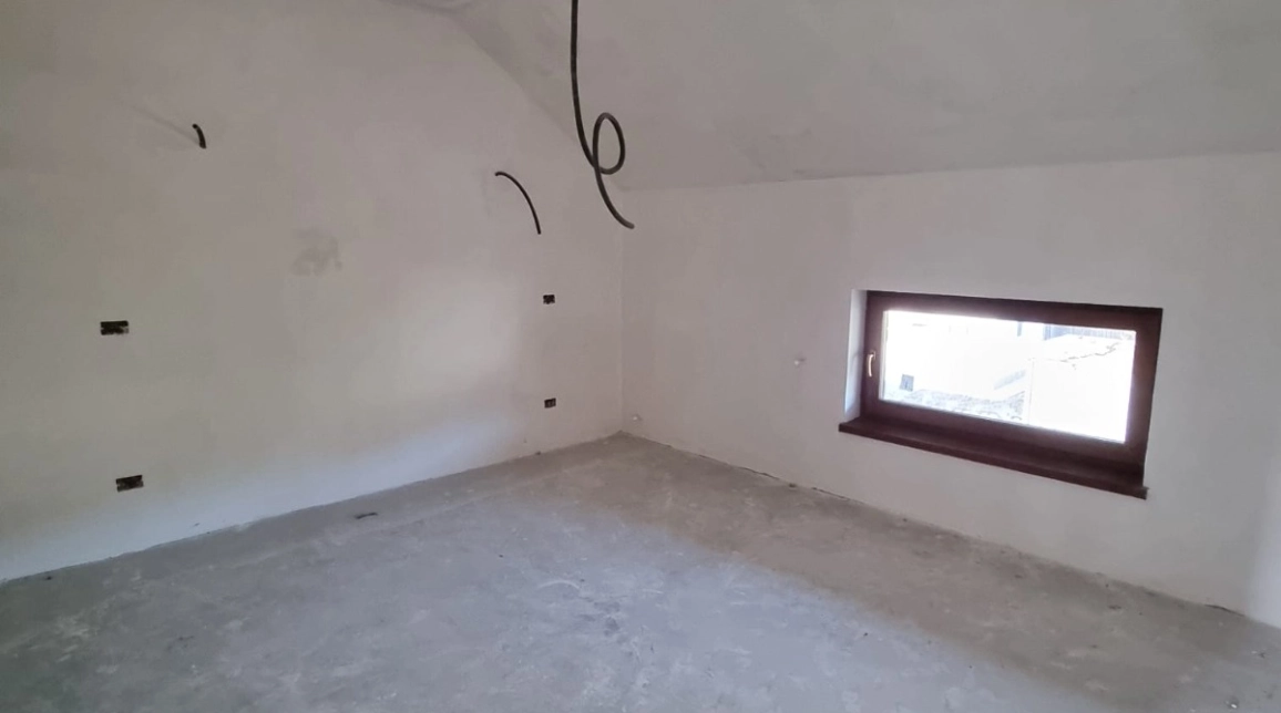 Oferta Casa, 7 camere , 230 mp, Valea Adanca, de vanzare,  5 drumuri imagine 13