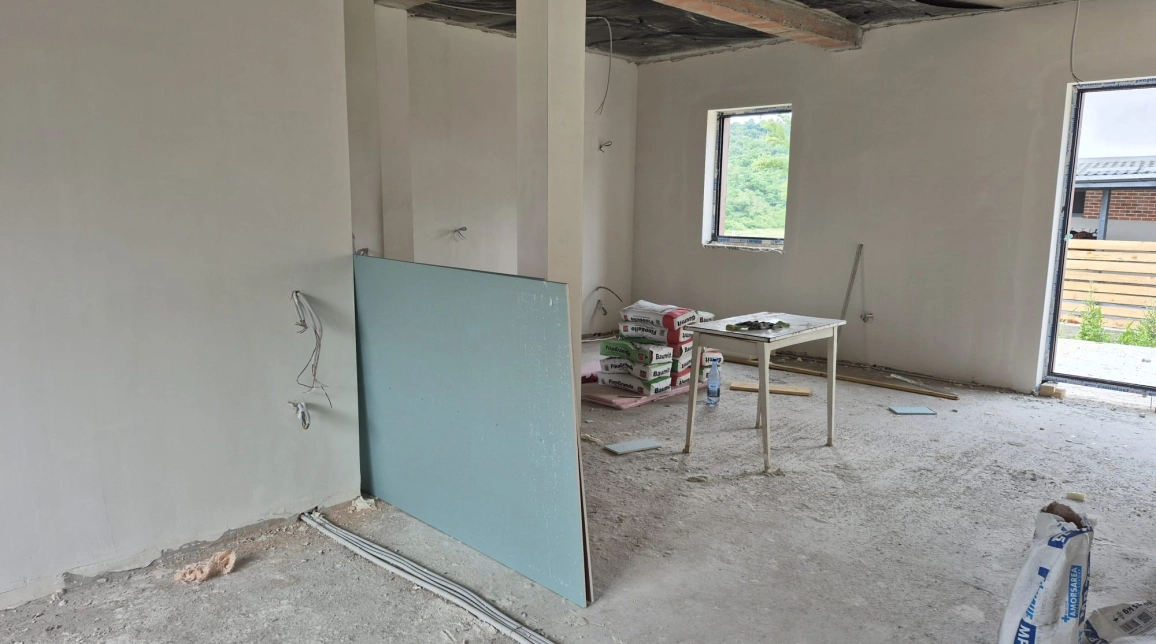 Oferta 4 camere, 200 mp, de vanzare casa in zona Valea Adanca,   5 Drumuri - Iezareni imagine 4