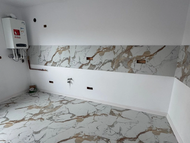 Apartament 4 camere - Miroslava