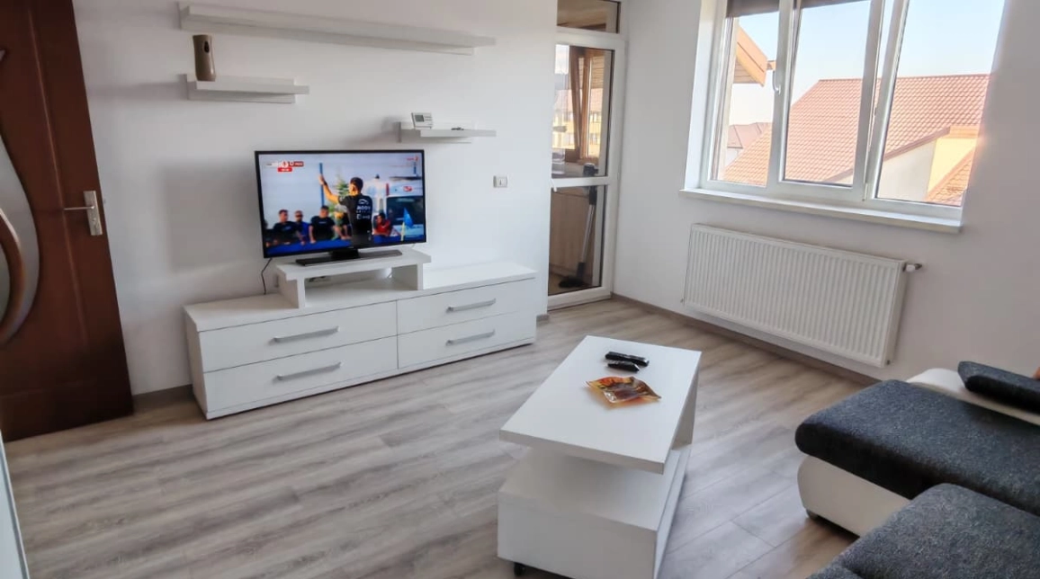 Oferta Apartament, 2 camere decomandat, 80 mp, Calea Romanului, de inchiriat,  Cartier Tei imagine 1