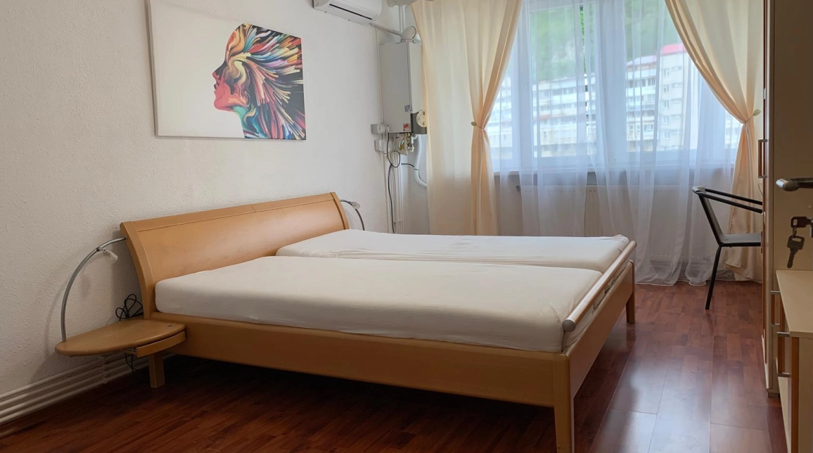 Oferta Garsoniera de inchiriat, 30 mp, Central,  Unic / Hotel Ceahlau imagine 1