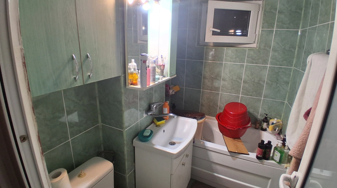 Oferta Pacurari apartament 56 mp, 3 camere, semidecomandat, de vanzare,  ALPHA BANK imagine 6