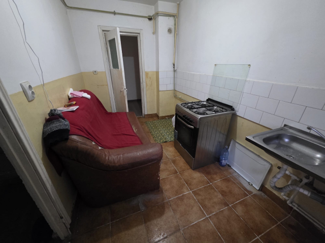 3 camere,  decomandat,  80 mp, de vanzare apartament in zona Dacia,  (Bicaz) 161663