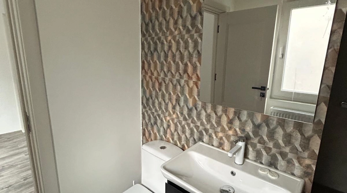 Oferta Apartament de vanzare, 2 camere, nedecomandat, 38 mp, Alexandru cel Bun,  Liceul Miron Costin imagine 2