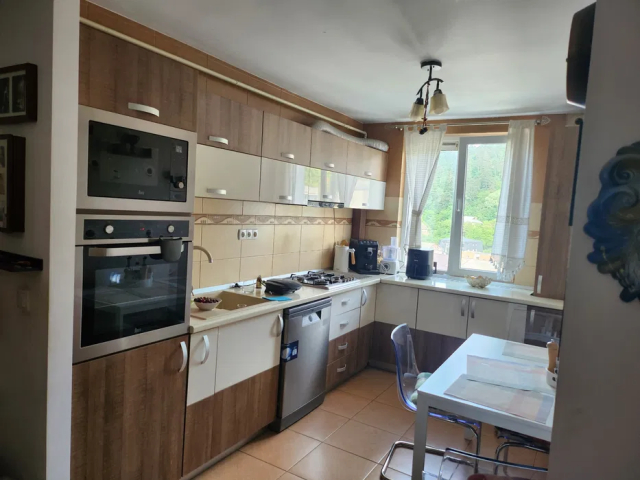 Central apartament  72 mp, 3 camere,  semidecomandat, de vanzare,  (Dacia) 162689