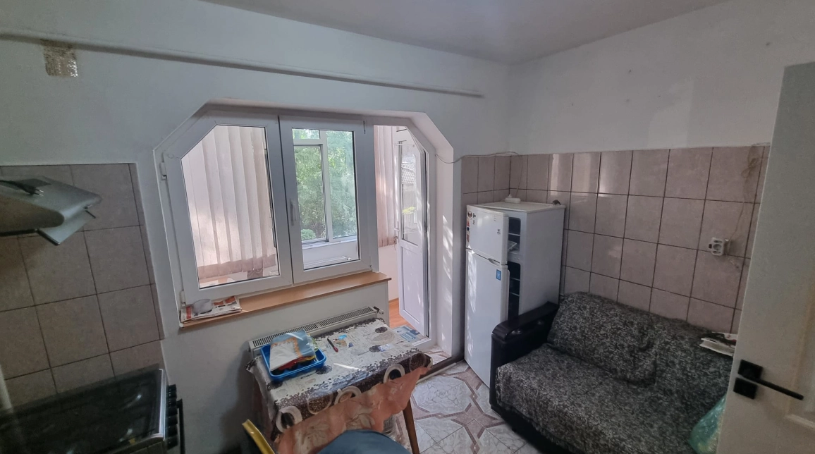 Oferta Tatarasi apartament 40 mp, 1 camera, decomandat, de vanzare,  Complex Stejar imagine 4
