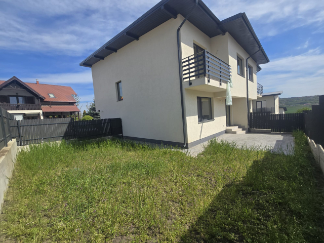 Casa de vanzare, 4 camere,  100mp, Popas Pacurari,  (Strada Soarelui -acces asfaltat) 161300