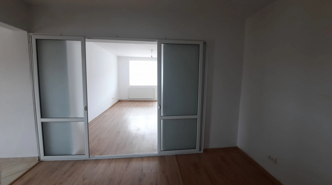 Oferta Apartament de vanzare, 3 camere, semidecomandat, 68 mp, Maratei,  Garofita imagine 3