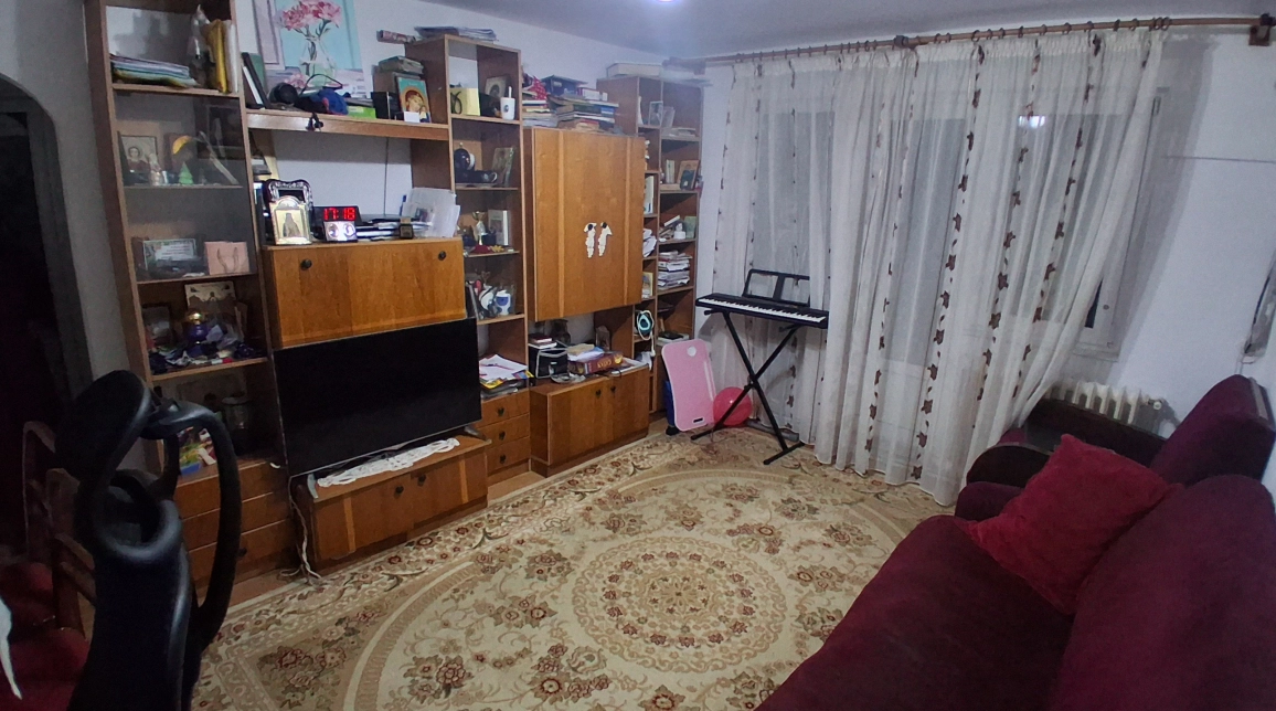 Oferta Pacurari apartament 56 mp, 3 camere, semidecomandat, de vanzare,  ALPHA BANK imagine 3
