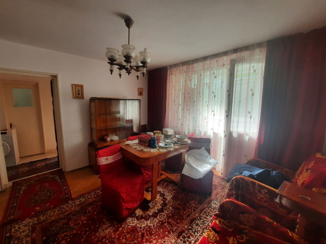 De vanzare apartament, 3 camere,  semidecomandat,  56 mp, Darmanesti,  (Profi) 162292