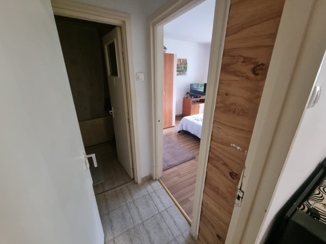 2 camere,  semidecomandat,  50 mp, de vanzare apartament in zona Podu Ros,  (Salubris) 162308