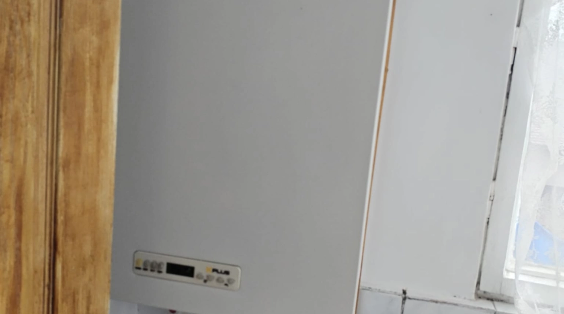 Oferta Apartament de vanzare, 3 camere, semidecomandat, 85 mp, Central,  in spate la facultatea de medicina imagine 2