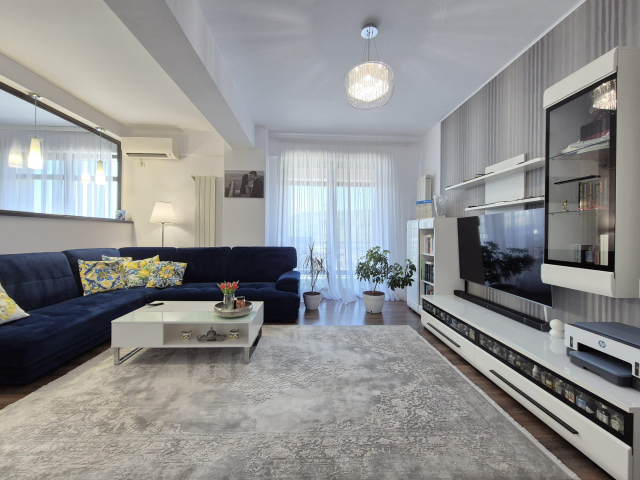 Bucium apartament  76 mp, 2 camere,  decomandat, de vanzare,  (Family Market) 163229