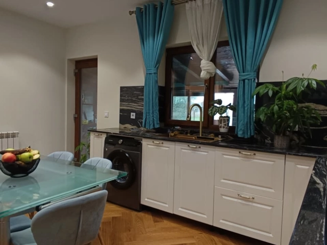Apartament 3 camere - Dancu