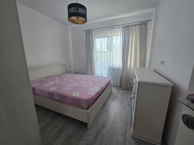 Apartament 4 camere - Bucium