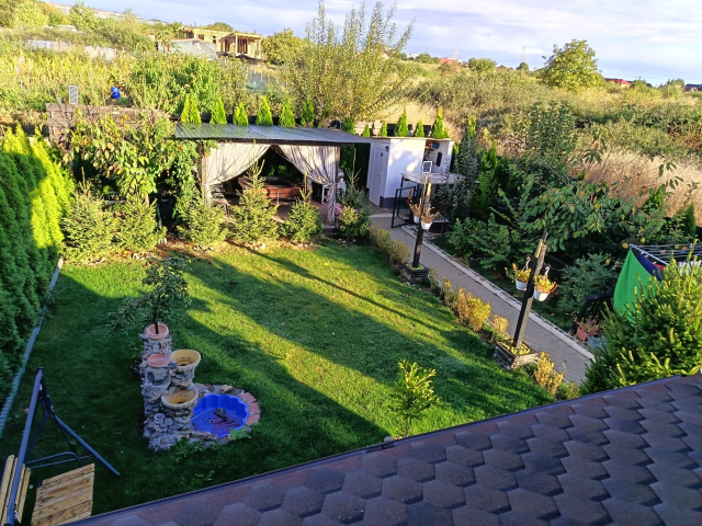 Casa, 4 camere, 96mp, Nicolina, de vanzare,  (Al. Strugurilor - 1 km de linia de tramvai) 158876