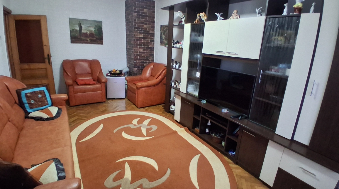 Oferta De vanzare apartament, 4 camere, decomandat, 100 mp, Pacurari,  ALPHA BANK imagine 2