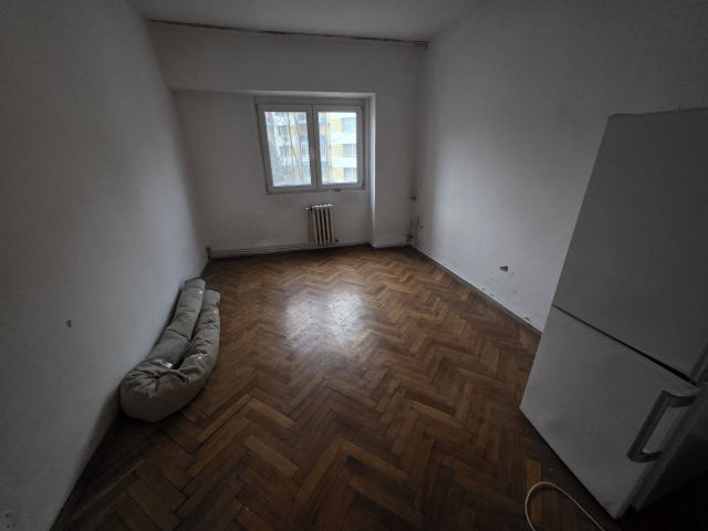 3 camere,  decomandat,  80 mp, de vanzare apartament in zona Dacia,  (Bicaz) 161663