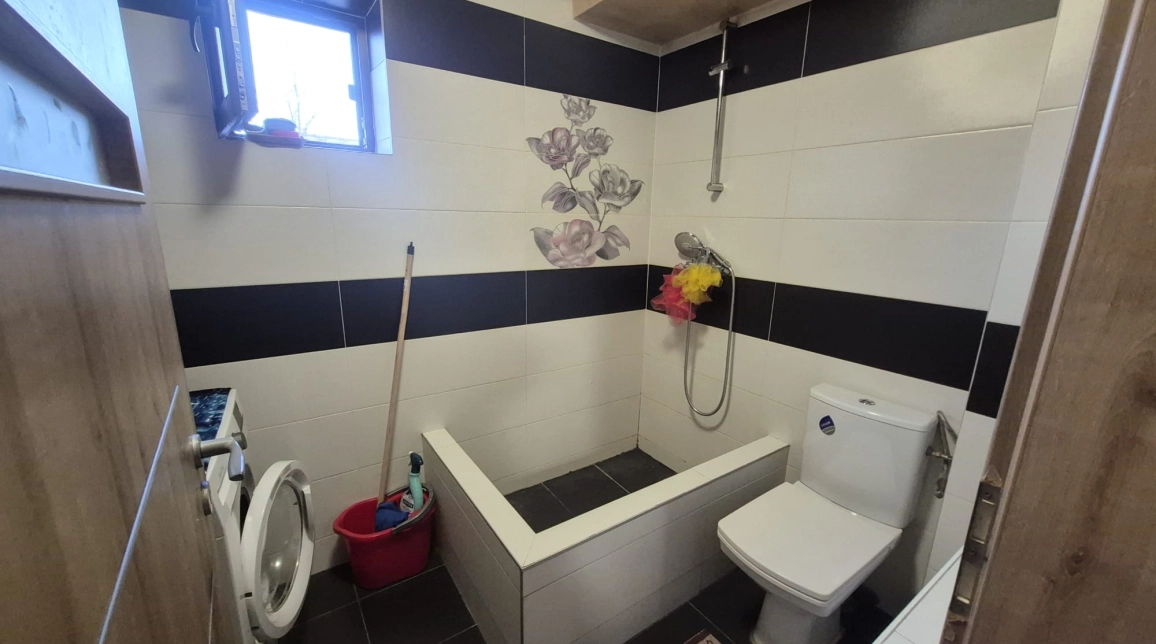 Oferta Apartament de vanzare, 2 camere, semidecomandat, 48 mp, Valea Lupului,  Antibiotice imagine 7