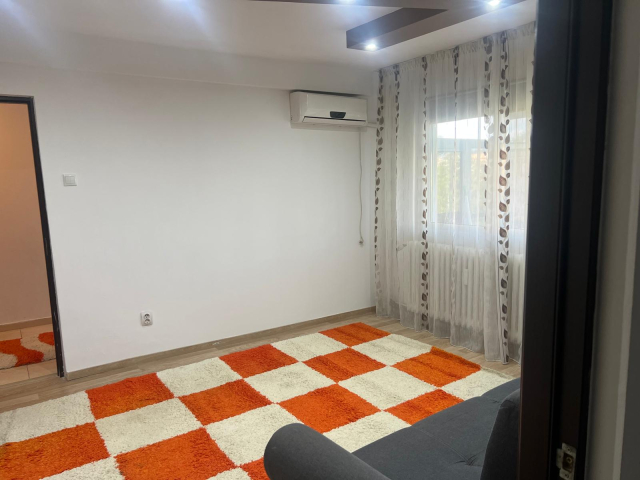 Apartament de vanzare, 2 camere,  semidecomandat,  53 mp, Podu Ros,  (Magazinul Tesko) 163010