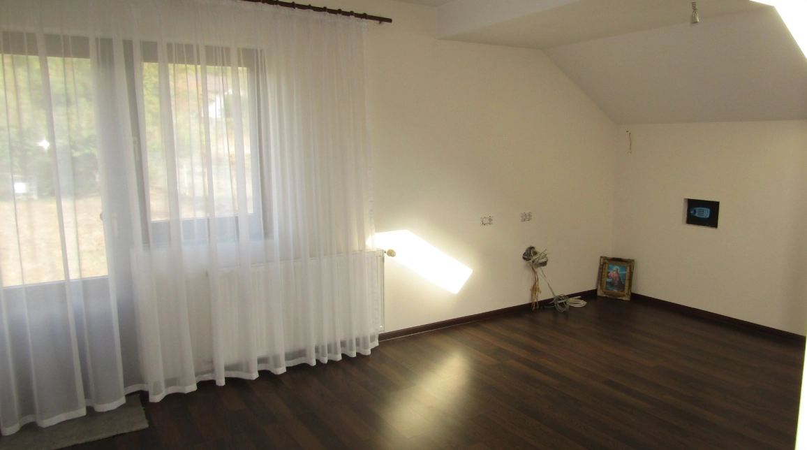 Oferta Casa, 6 camere , 270 mp, Barnova, de vanzare,  Pietrarie imagine 5